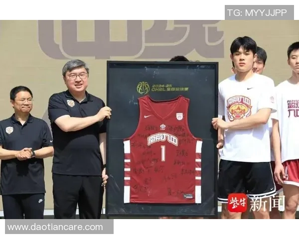 南京篮球队在锦标赛中的比赛经验与表现分析与点评