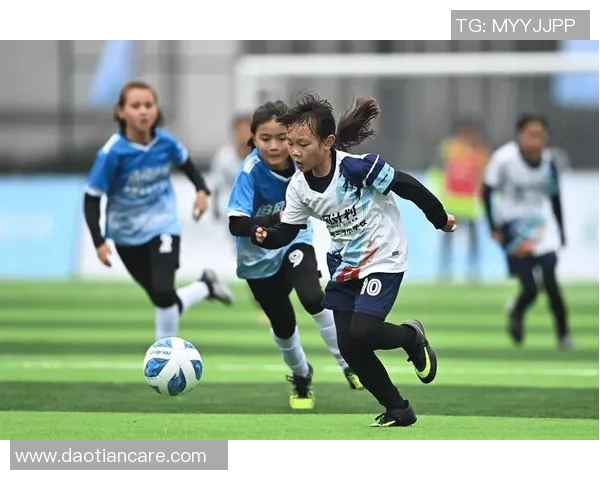 家人去世的足球明星们在悲痛中坚持追梦的感人故事