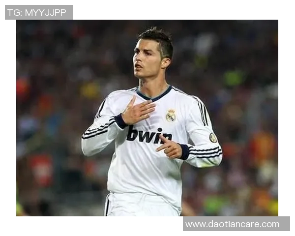 欧洲足球明星盘点:梅西C罗内马尔等传奇球员的辉煌成就与影响力 欧洲足球明星盘点:梅西C罗内马尔等传奇球员的辉煌成就与影响力